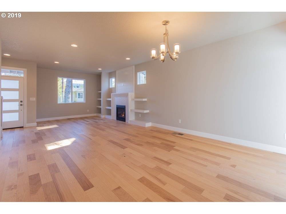 Portland, OR 97206,2911 SE 81 AVE
