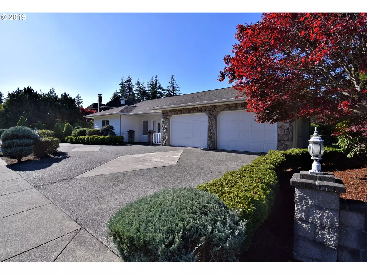 North Bend, OR 97459,2720 ALDER RIDGE DR