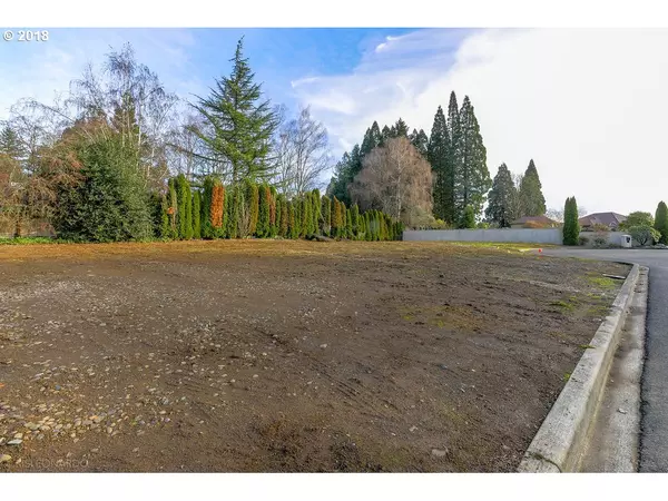 121 S SANTA FE CT, Vancouver, WA 98661