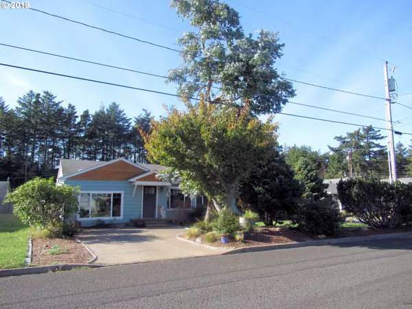 427 HEMLOCK ST, Florence, OR 97439