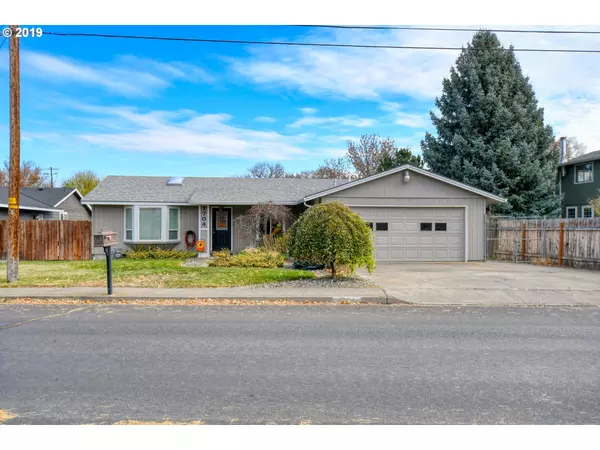 Pendleton, OR 97801,1704 SW 44TH