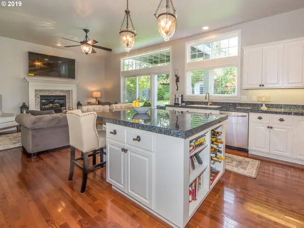 2513 BRAEWOOD LN, Eugene, OR 97405