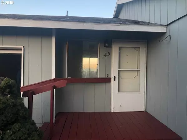 Umatilla, OR 97882,145 VAN BUREN DR