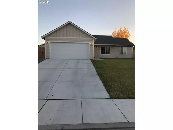 400 PINE TREE AVE, Umatilla, OR 97882