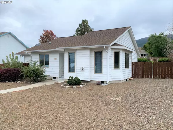 1802 GEMINI DR, La Grande, OR 97850