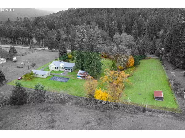 5227 HAYHURST RD, Yoncalla, OR 97499