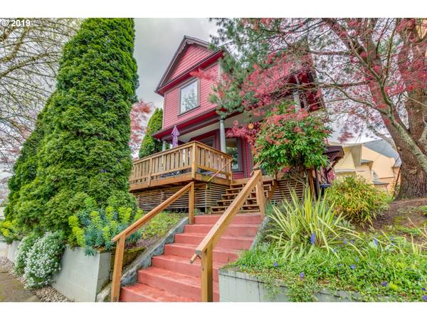 111 N MONROE ST, Portland, OR 97227