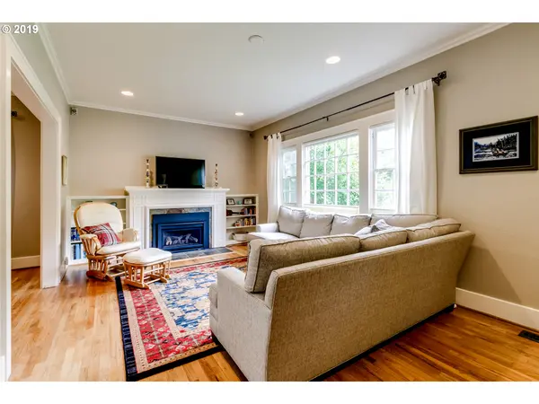 Eugene, OR 97403,1912 MOSS ST