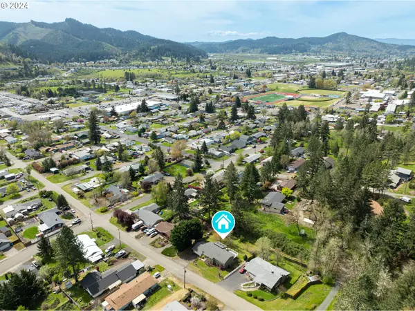 Sutherlin, OR 97479,677 SHERWOOD DR