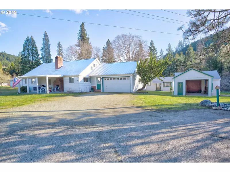 3070 RANCHERO RD, Glendale, OR 97442