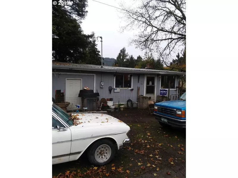 123 E A AVE, Drain, OR 97435