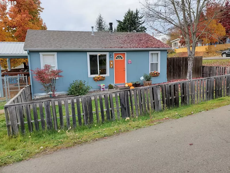 11 SE DARRELL AVE, Winston, OR 97496