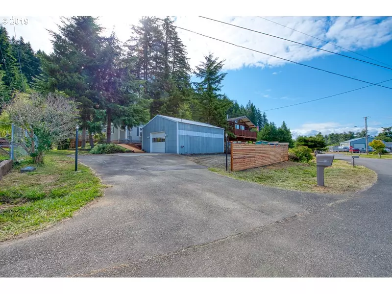 620 TIARA, Lakeside, OR 97449