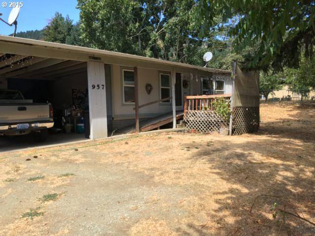 Myrtle Creek, OR 97457,957 NE LAURANCE ST
