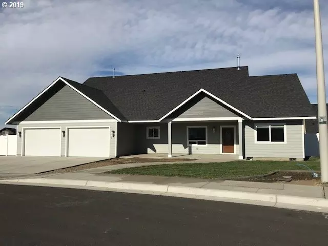 Hermiston, OR 97838,416 SW DESERT SKY DR