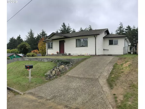 591 N CAMMANN ST, Coos Bay, OR 97420