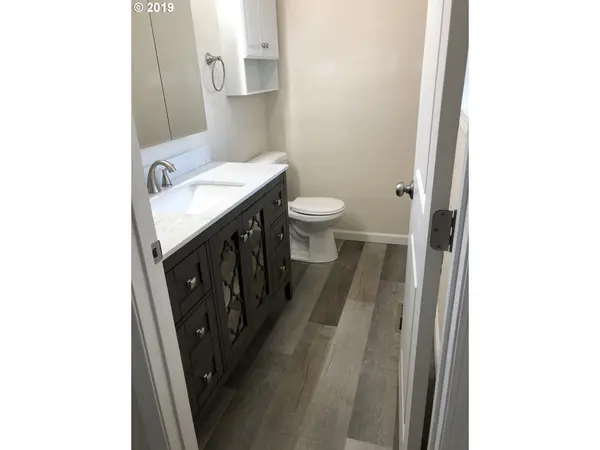 3311 ADMIRAL ST, Eugene, OR 97404