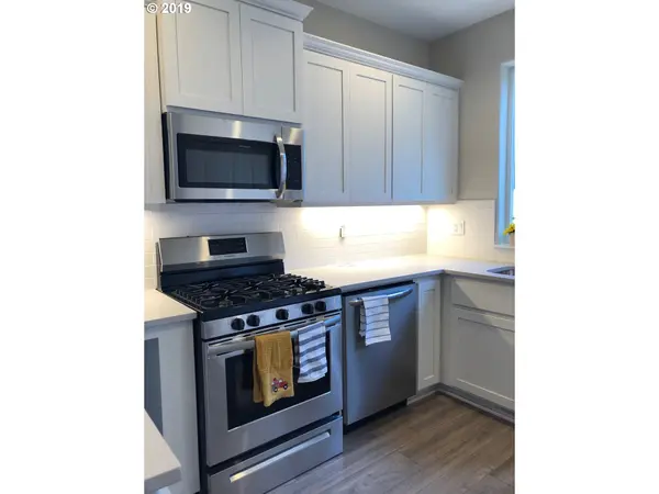 4612 SE 28th TER, Gresham, OR 97080