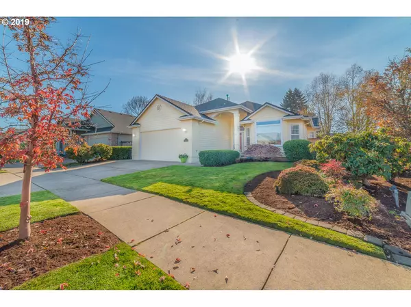 867 OLD ORCHARD LN, Springfield, OR 97477