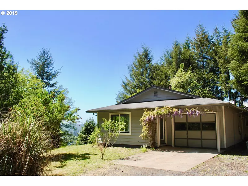 1040 E 13TH, Coquille, OR 97423