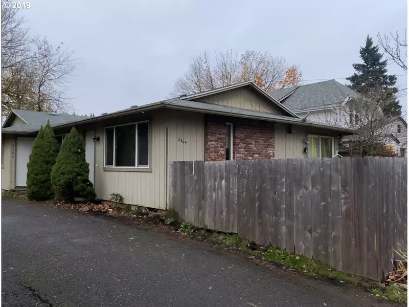 2304 E 28TH ST, Vancouver, WA 98661