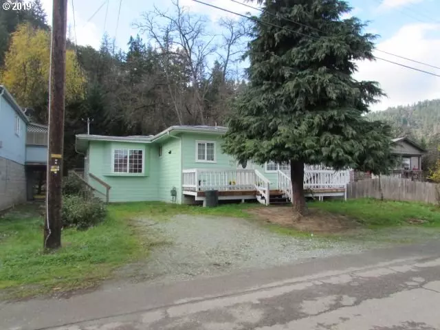 170 SE MILL ST, Myrtle Creek, OR 97457