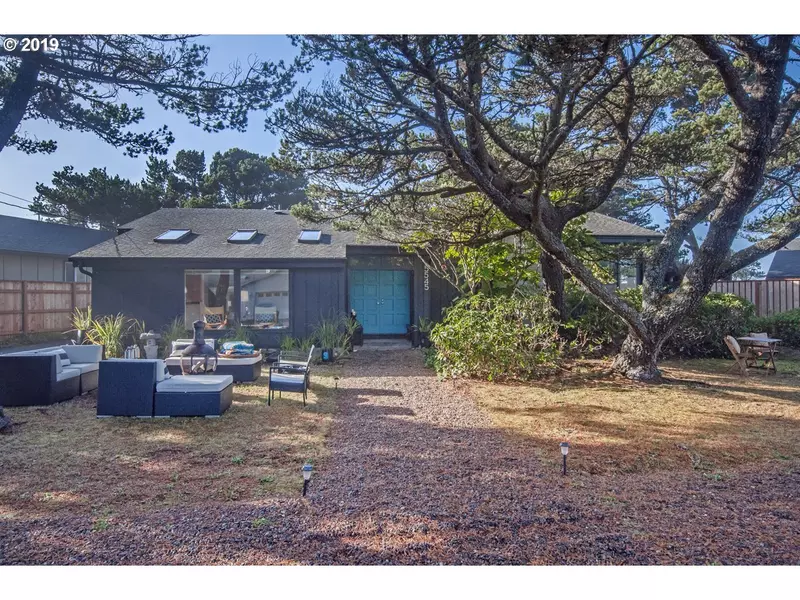 5545 EL SOL AVE, Lincoln City, OR 97367