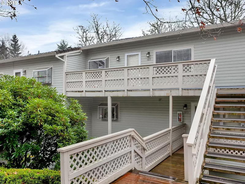 3433 MCNARY PKWY #107, Lake Oswego, OR 97035