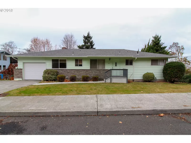 1401 E 16TH ST, The Dalles, OR 97058