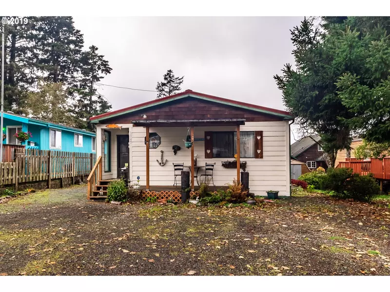 1047 S EASY ST, Rockaway Beach, OR 97136