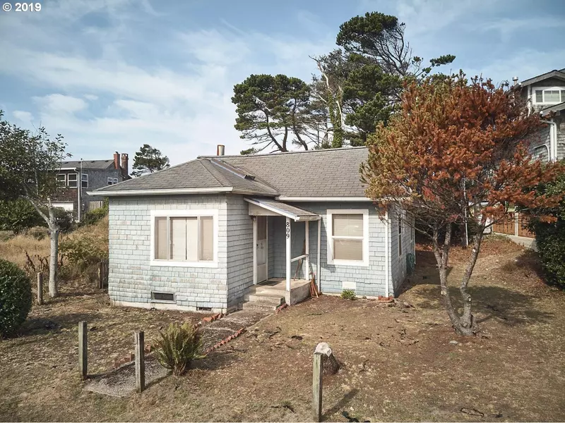 809 BREAKER AVE, Rockaway Beach, OR 97136