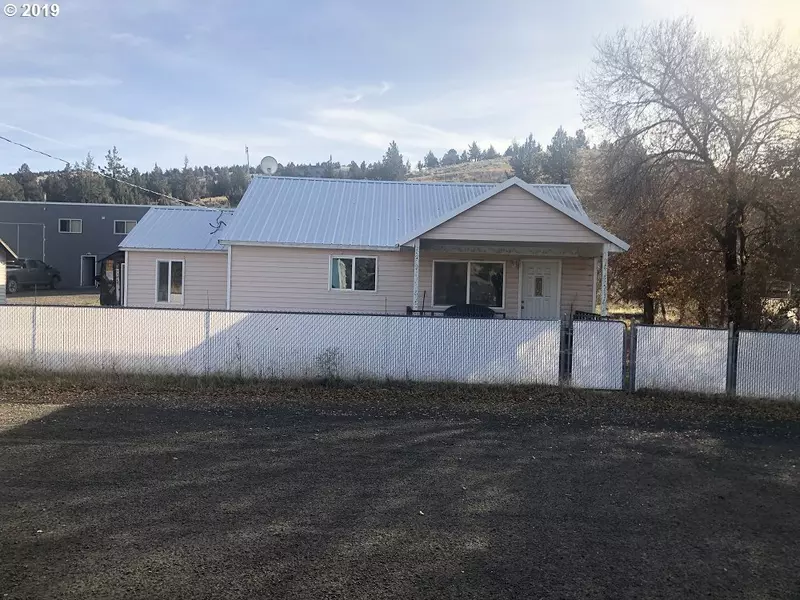 519 SW HUDDLESTON HEIGHTS DR, Mitchell, OR 97750