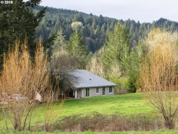 5250 HENDERER RD, Elkton, OR 97436