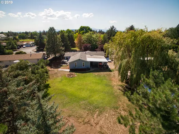 Bend, OR 97701,62968 CLYDE LN