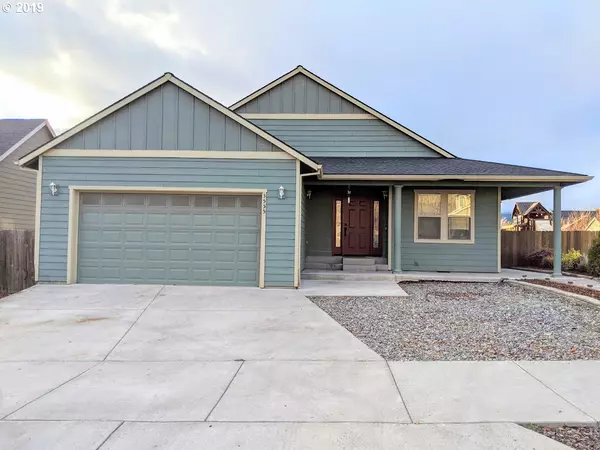 3555 JONES LOOP, Hood River, OR 97031