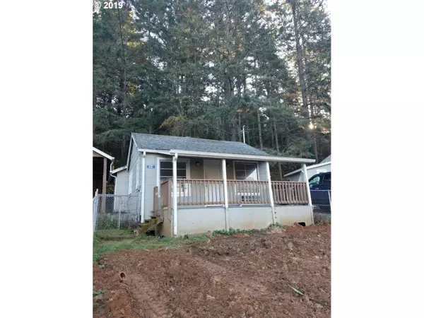 154 RED HILL RD, Glendale, OR 97442