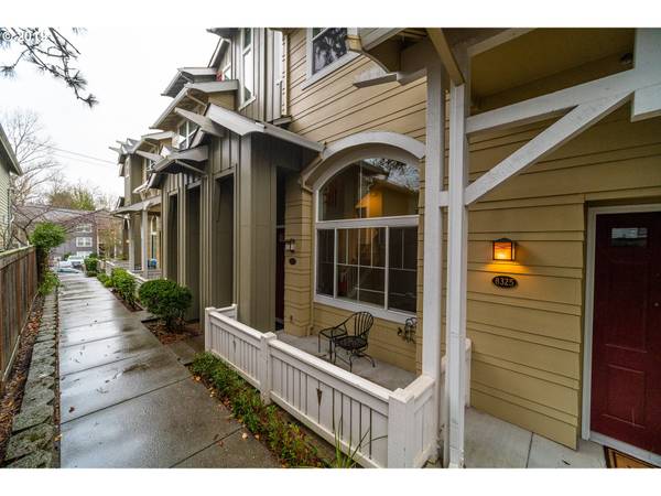 8329 SW 24TH AVE, Portland, OR 97219