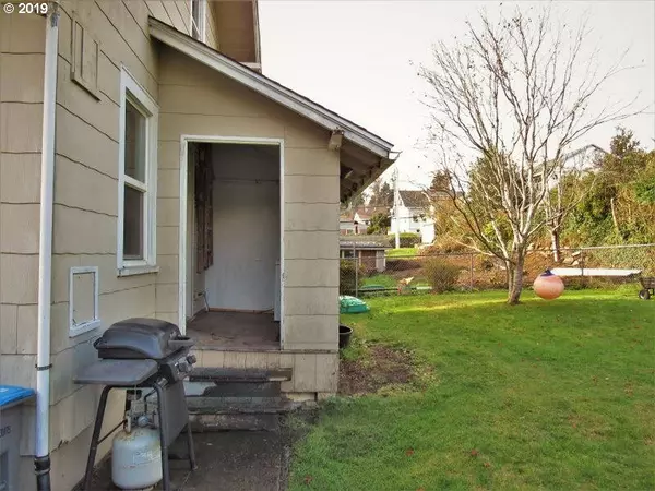 Astoria, OR 97103,576 Klaskanine AVE