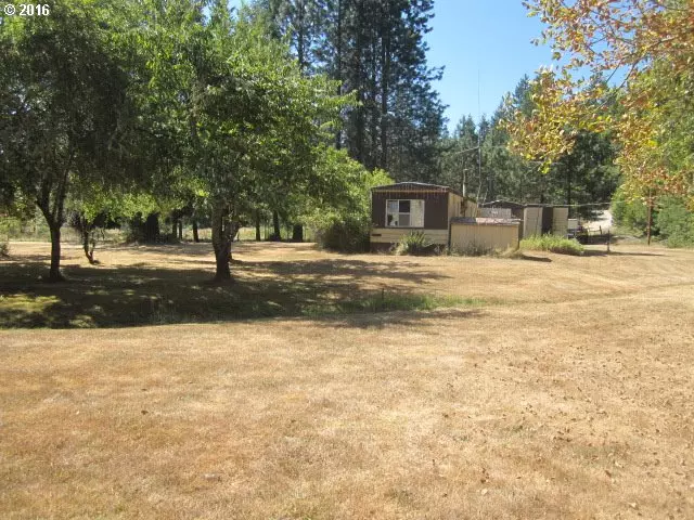 5184 UPPER COW CREEK RD, Azalea, OR 97410