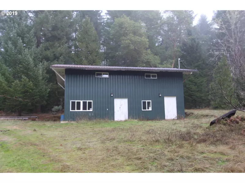 935 BULL RUN RD, Azalea, OR 97410