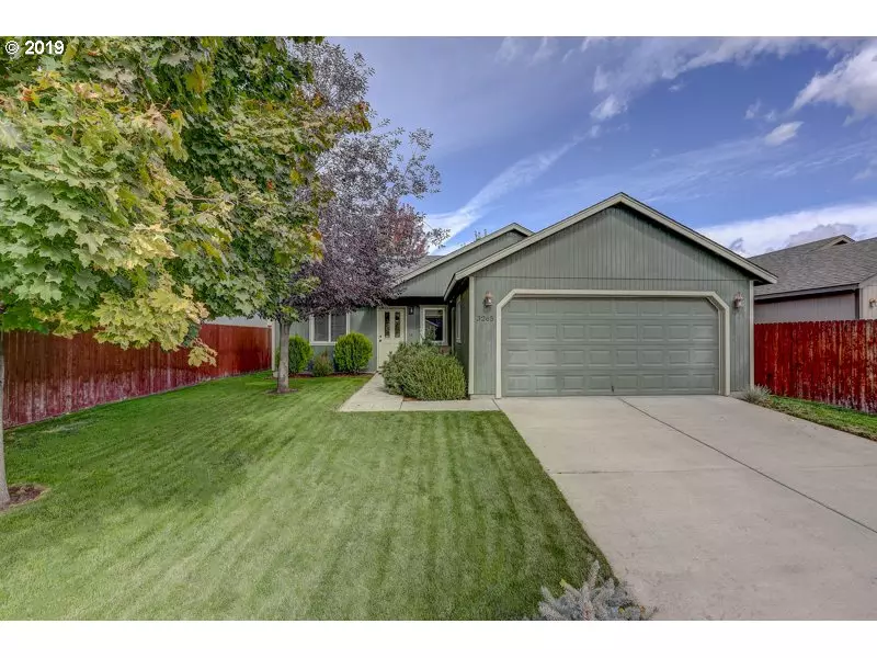 3265 SW METOLIUS PL, Redmond, OR 97756