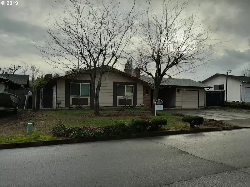 2067 GREEN AVE, Roseburg, OR 97471