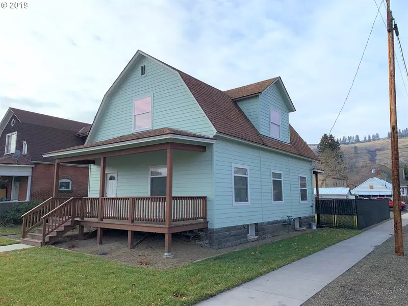 2014 3RD ST, La Grande, OR 97850