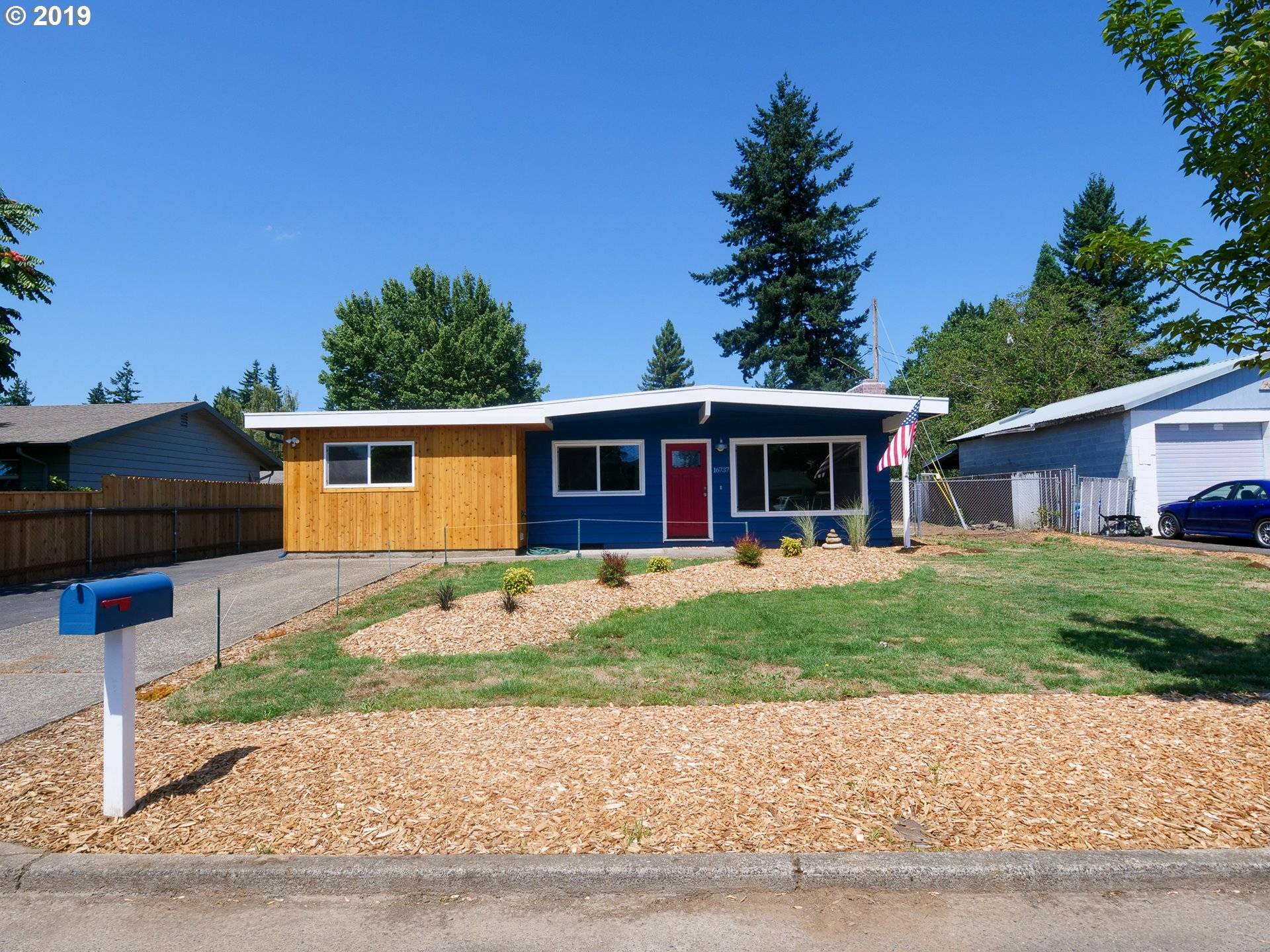 16737 SE MARKET St, Portland, OR 97233