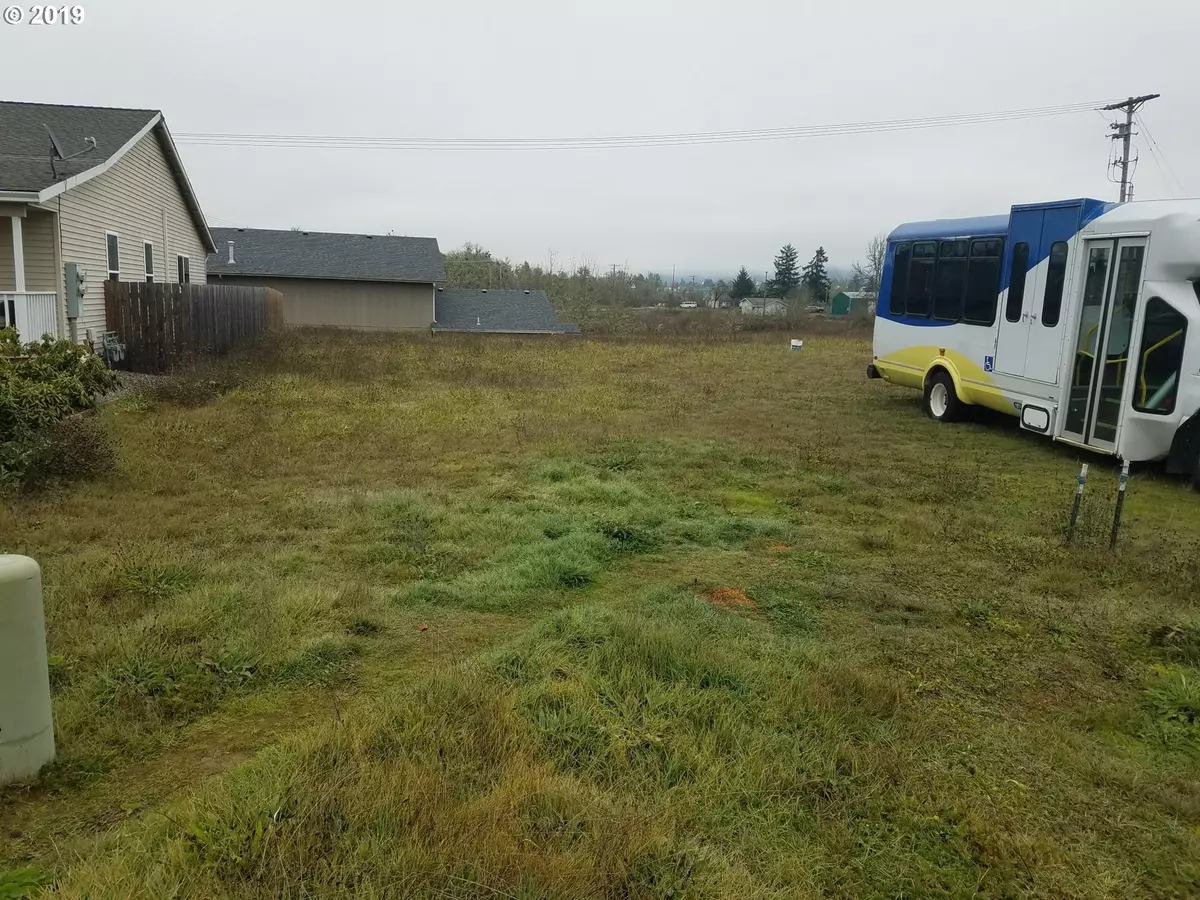 Sutherlin, OR 97479,2626 GREYFOX CT