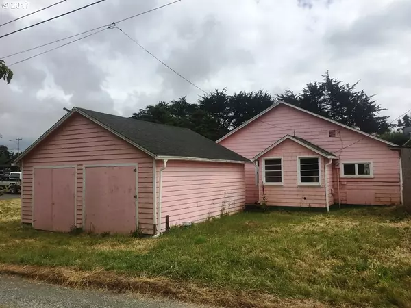 Bandon, OR 97411,865 2ND ST SE