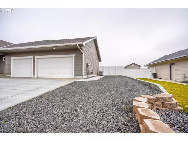 Hermiston, OR 97838,2370 NE 8TH ST