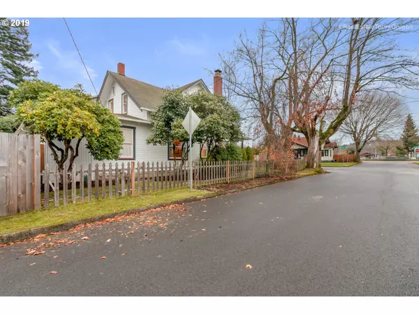 Gresham, OR 97030,55 NW 11TH ST