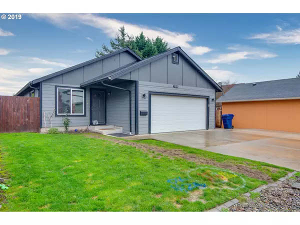 704 CRAWFORD ST, Kelso, WA 98626