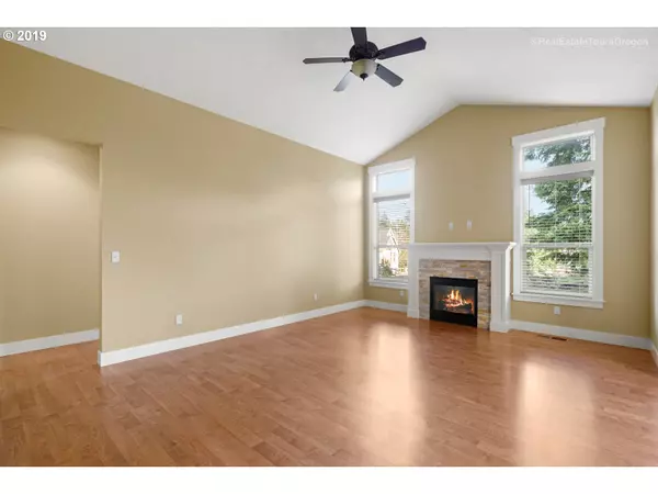 Estacada, OR 97023,130 NE MEGAN DR